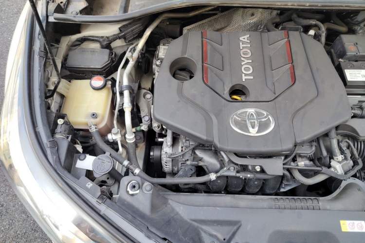 Used Toyota C-HR 2018 2.0L Leading Edition China V-standard Engine Bay Right