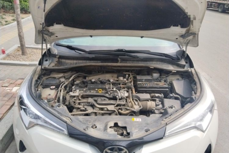 Used Toyota C-HR 2018 2.0L Leading Edition China VI Engine Bay