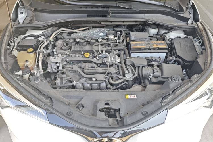 Used Toyota C-HR 2018 2.0L Luxury Edition China V Standard Engine Bay