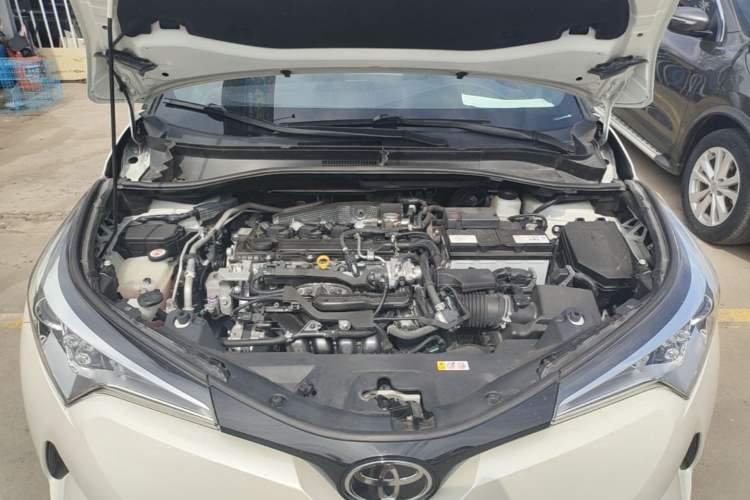 Used Toyota C-HR 2018 2.0L Leading Edition China V-standard Engine Bay