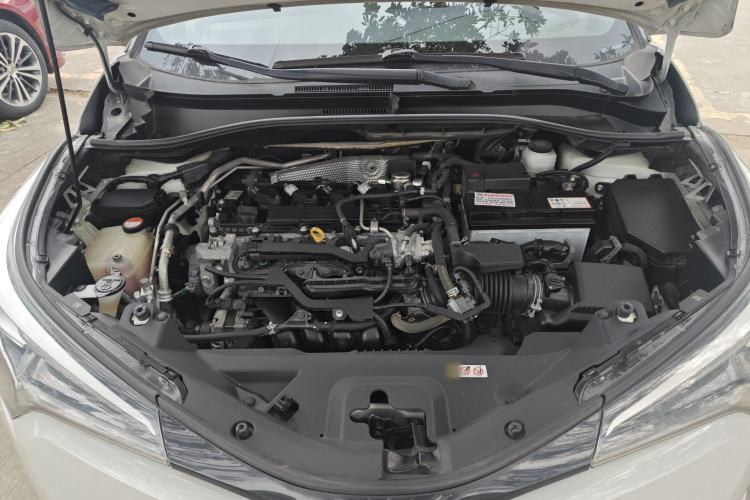 Used Toyota C-HR 2018 2.0L Luxury Edition China V Standard Engine Bay