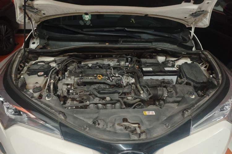 Used Toyota C-HR 2018 2.0L Leading Edition China VI Engine Bay