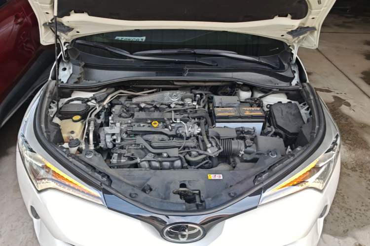 Used Toyota C-HR 2018 2.0L Luxury Edition China V Standard Engine Bay