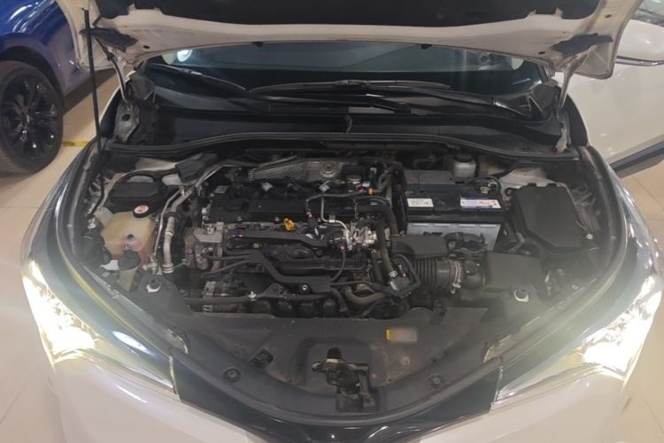 Used Toyota C-HR 2018 2.0L Leading Edition China V-standard Engine Bay