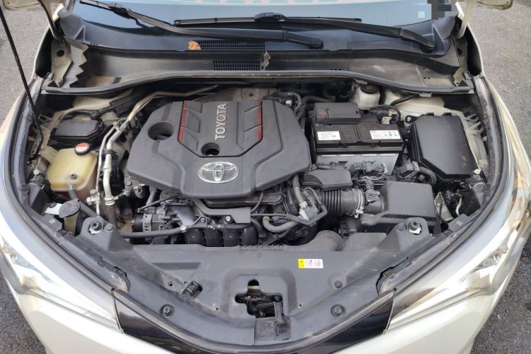 Used Toyota C-HR 2018 2.0L Leading Edition China V-standard Engine Bay