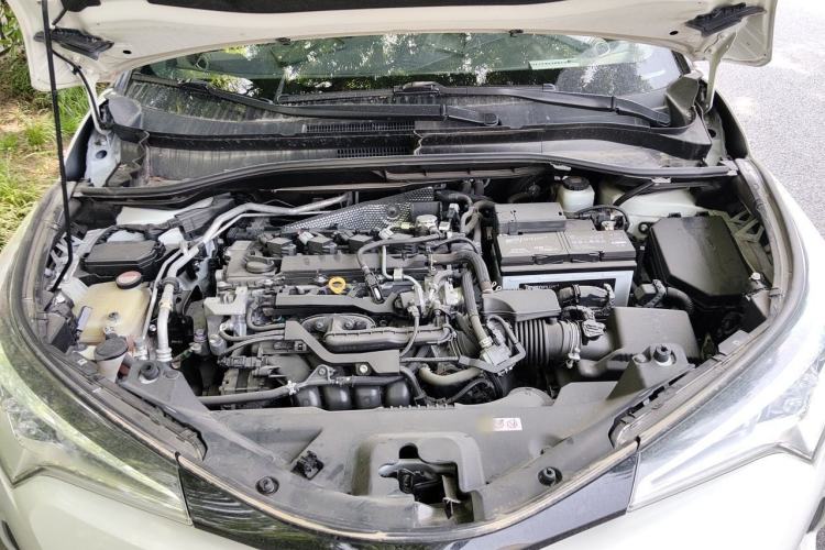 Used Toyota C-HR 2018 2.0L Leading Edition China V-standard Engine Bay