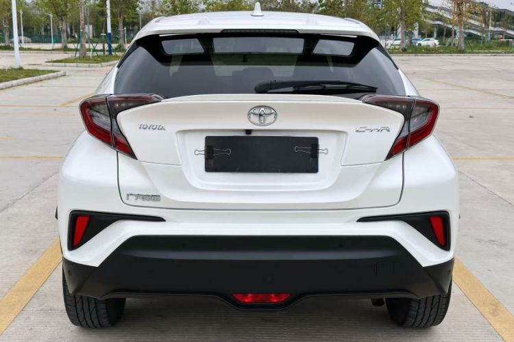 Used Toyota C-HR 2018 2.0L Luxury Edition China V Standard Exterior 2