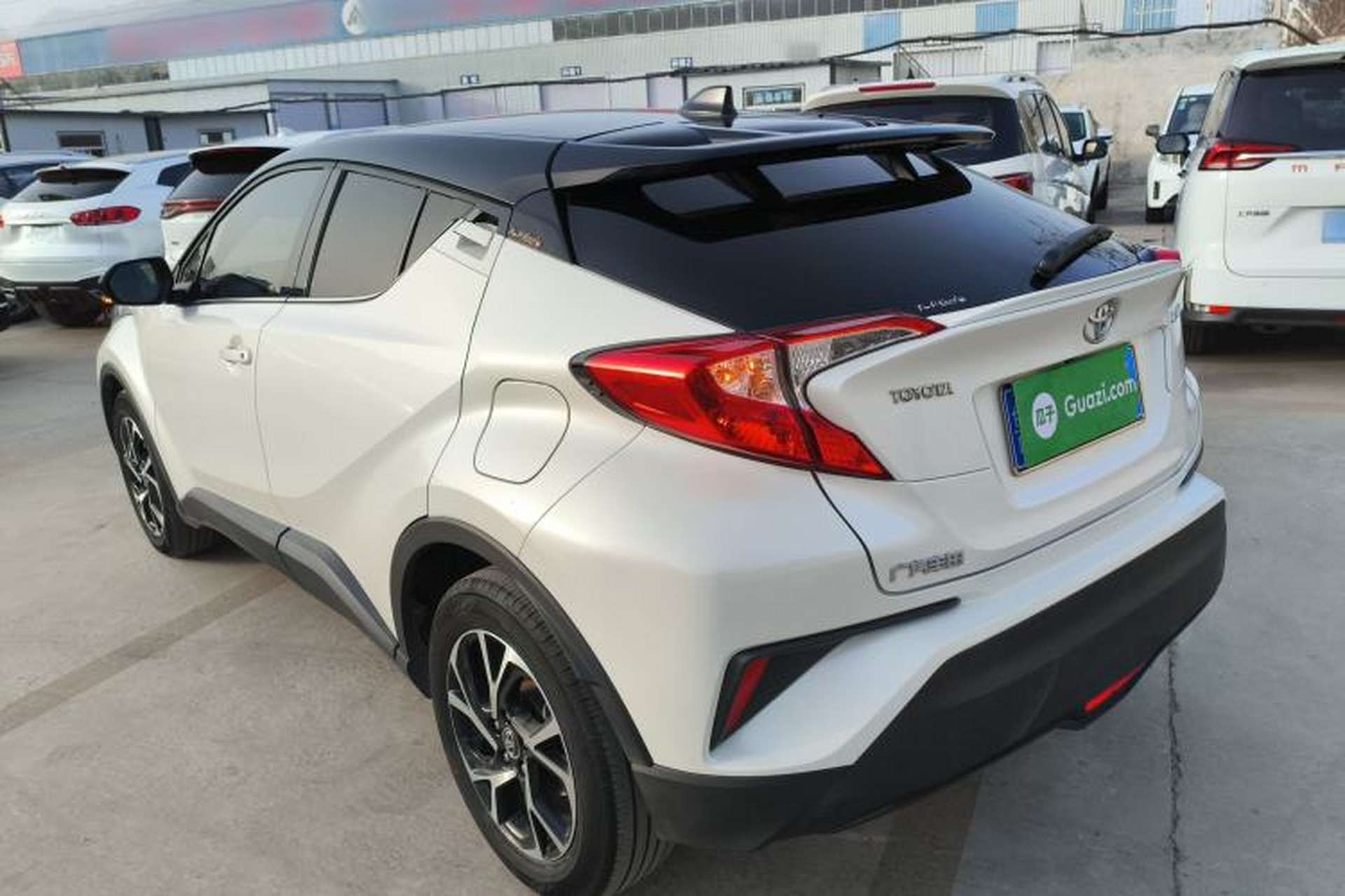 Used Toyota C-HR 2018 2.0L Leading Edition China V-standard Exterior 2