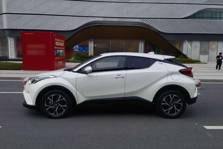 Used Toyota C-HR 2018 2.0L Leading Special Edition China V Standard Exterior 3