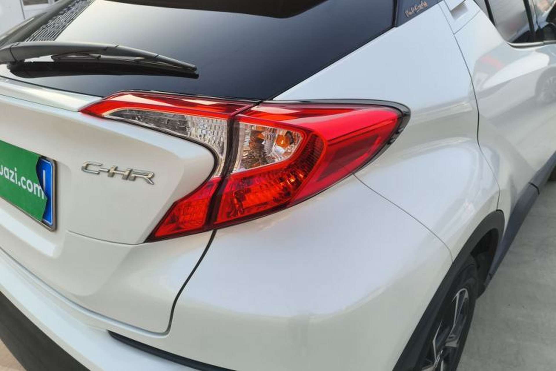 Used Toyota C-HR 2018 2.0L Leading Edition China V-standard Exterior 3