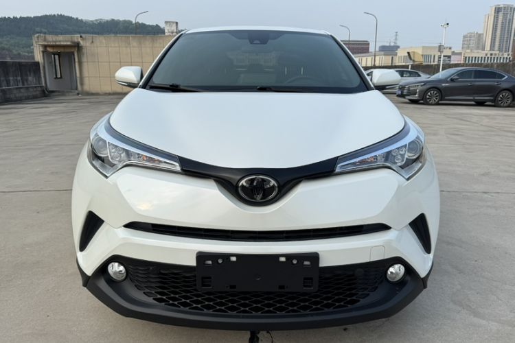 Used Toyota C-HR 2018 2.0L Leading with Sunroof China V Standard Exterior 4