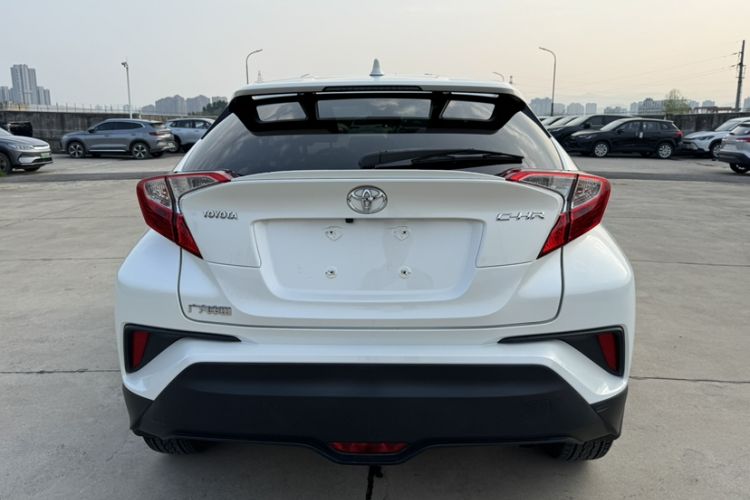 Used Toyota C-HR 2018 2.0L Leading with Sunroof China V Standard Exterior 6