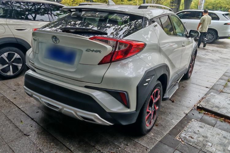 Used Toyota C-HR 2018 2.0L Coolway Leading Edition China V Standard Exterior 9
