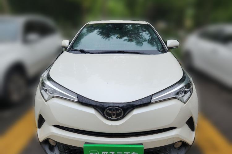 Used Toyota C-HR 2018 2.0L Leading with Sunroof China VI Standard Front