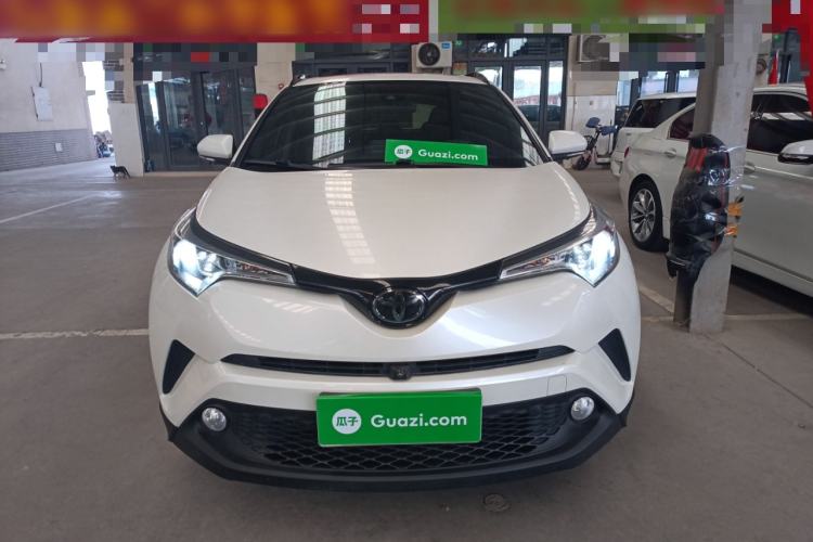 Used Toyota C-HR 2018 2.0L Leading with Sunroof China VI Standard Front
