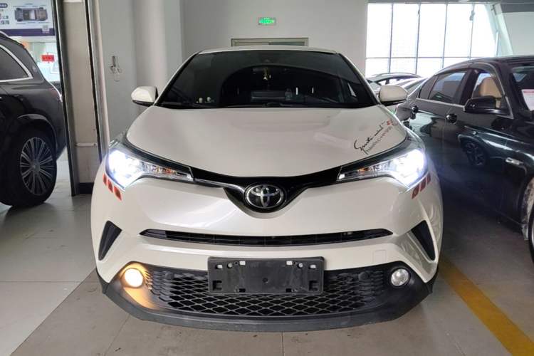 Used Toyota C-HR 2018 2.0L Leading Edition China V-standard Front