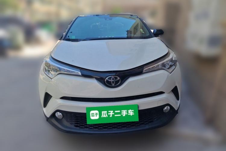 Used Toyota C-HR 2018 2.0L Leading with Sunroof China VI Standard Front