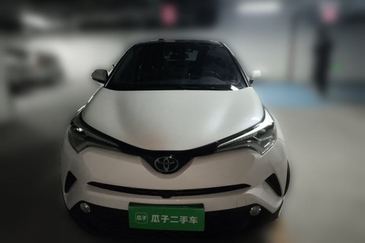 Used Toyota C-HR 2018 2.0L Luxury Sunroof Version China VI Standard Front