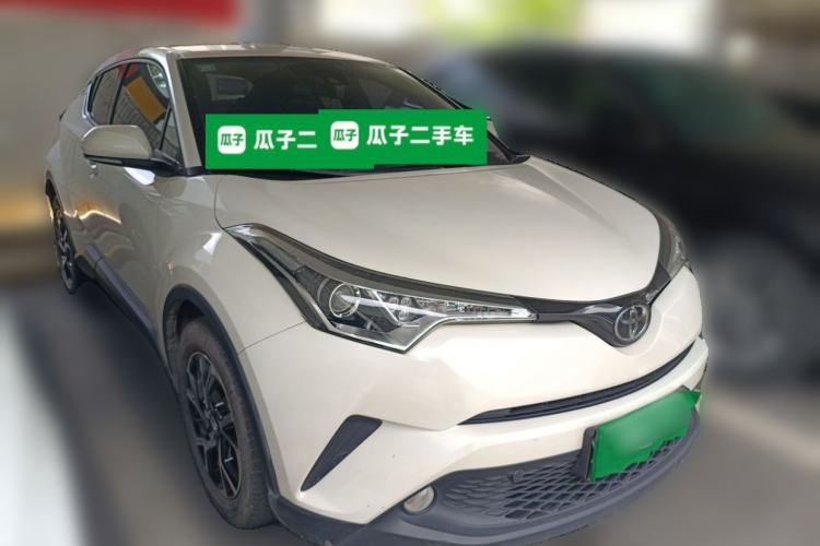 Used Toyota C-HR 2018 2.0L Leading Edition China VI Front Right 45 Deg