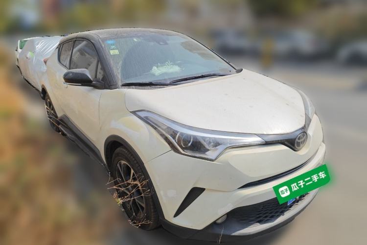 Used Toyota C-HR 2018 2.0L Leading Edition China VI Front Right 45 Deg