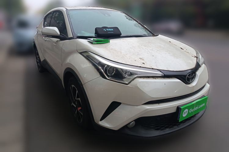 Used Toyota C-HR 2018 2.0L Coolway Leading Edition China V Standard Front Right 45 Deg