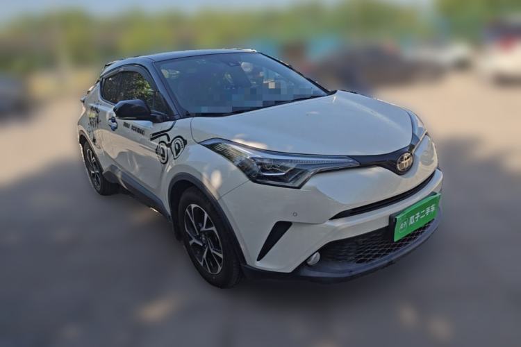 Used Toyota C-HR 2018 2.0L Luxury Sunroof Version China V Emission Standard Front Right 45 Deg