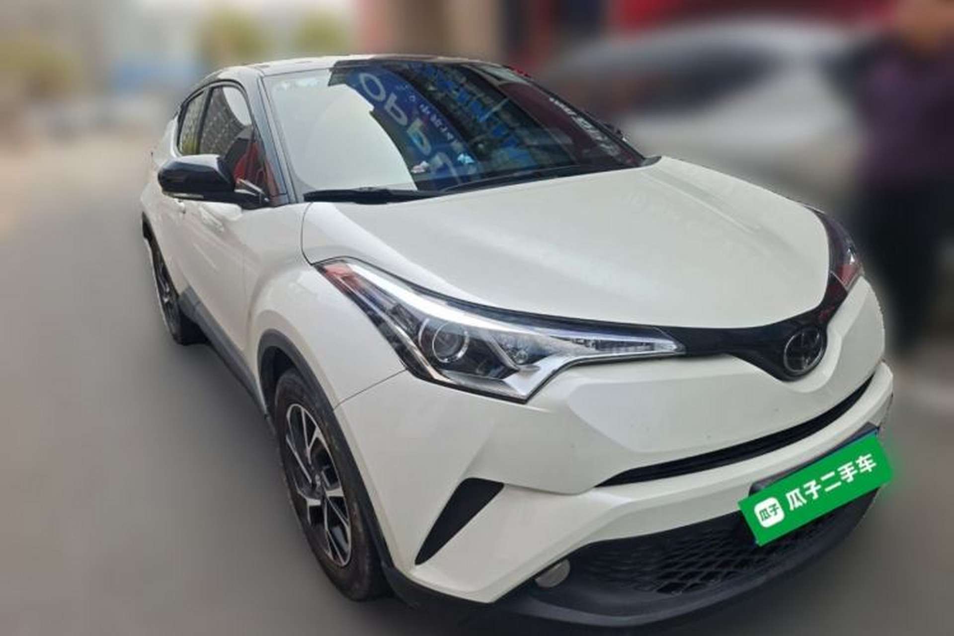 Used Toyota C-HR 2018 2.0L Leading Edition China VI Front Right 45 Deg