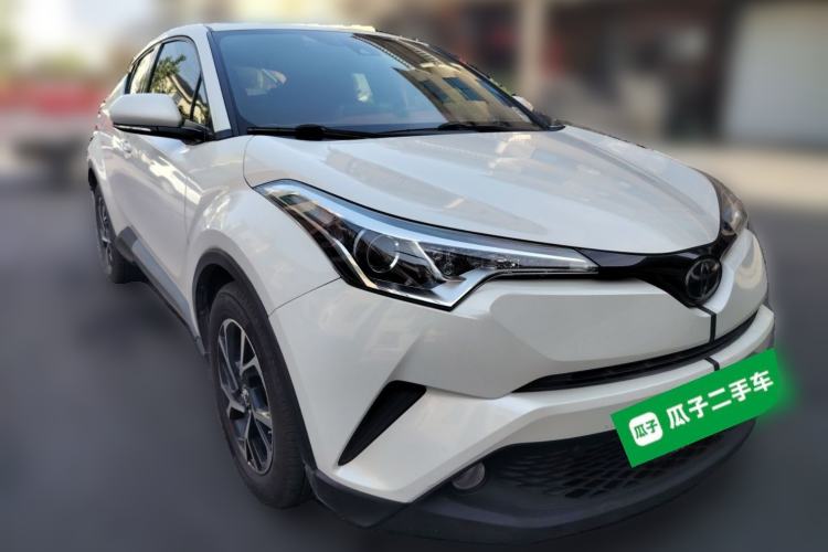 Used Toyota C-HR 2018 2.0L Leading Edition China V-standard Front Right 45 Deg