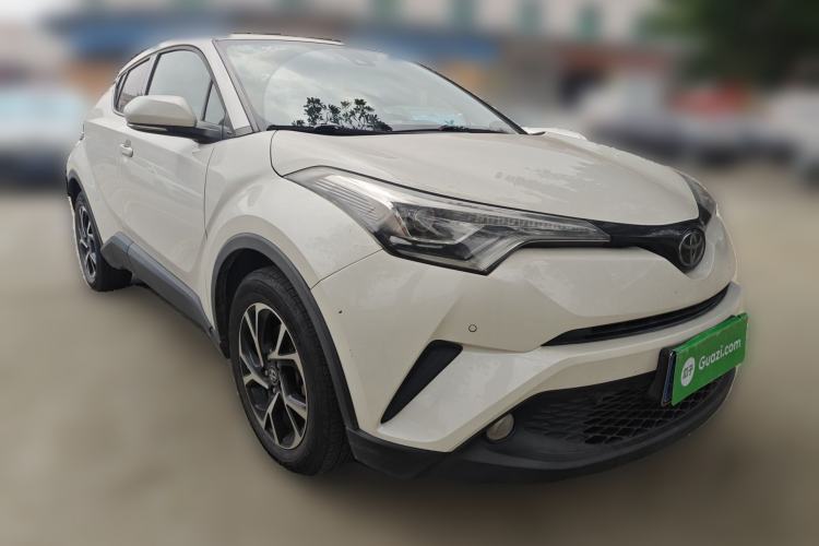 Used Toyota C-HR 2018 2.0L Luxury Edition China V Standard Front Right 45 Deg