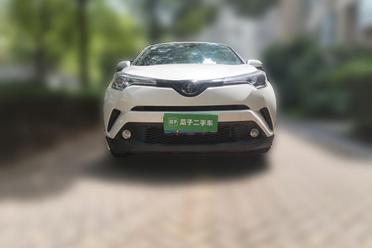 Used Toyota C-HR 2018 2.0L Leading with Sunroof China V Standard Front