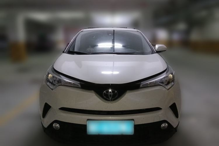 Used Toyota C-HR 2018 2.0L Leading with Sunroof China VI Standard Front