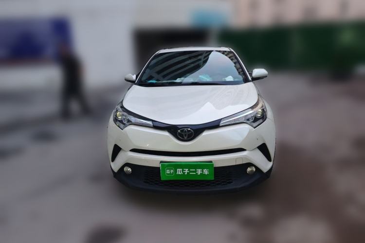 Used Toyota C-HR 2018 2.0L Leading with Sunroof China VI Standard Front