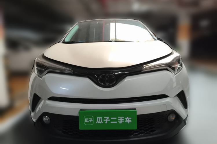 Used Toyota C-HR 2018 2.0L Luxury Sunroof Version China VI Standard Front