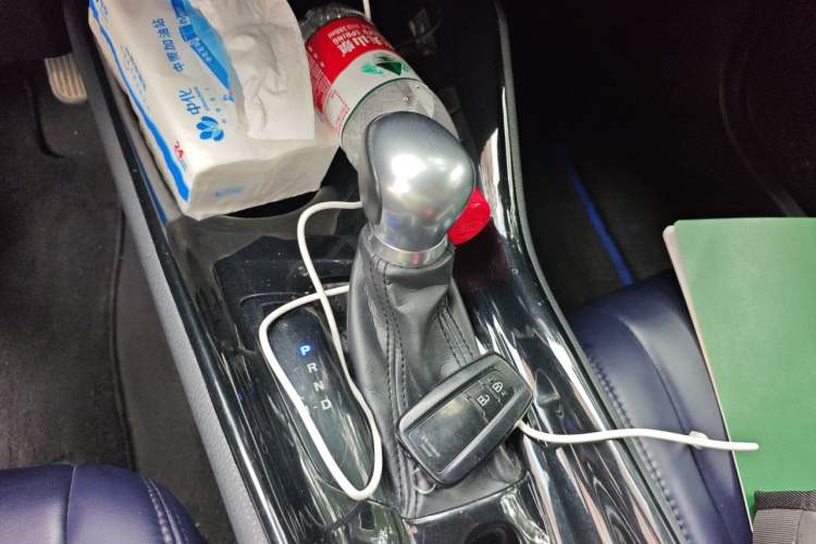 Used Toyota C-HR 2018 2.0L Leading Edition China V-standard Gear Lever