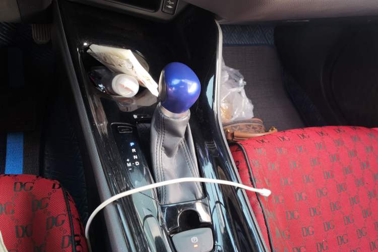 Used Toyota C-HR 2018 2.0L Luxury Edition China V Standard Gear Lever