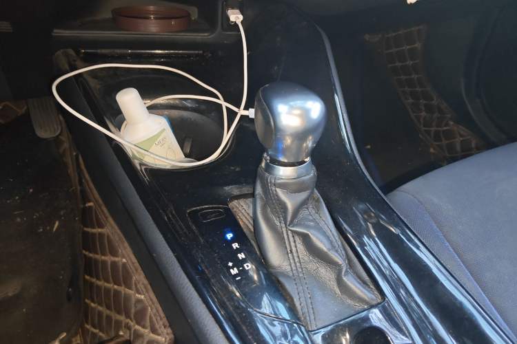 Used Toyota C-HR 2018 2.0L Leading Edition China V-standard Gear Lever