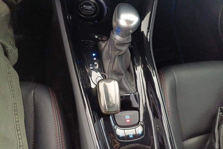 Used Toyota C-HR 2018 2.0L Leading Edition China VI Gear Lever