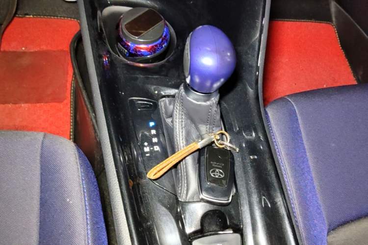 Used Toyota C-HR 2018 2.0L Leading Edition China V-standard Gear Lever