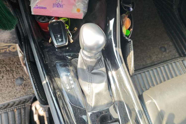 Used Toyota C-HR 2018 2.0L Leading Edition China VI Gear Lever