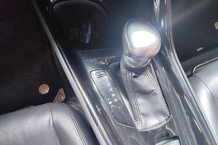 Used Toyota C-HR 2018 2.0L Flagship Version China V Standard Gear Lever