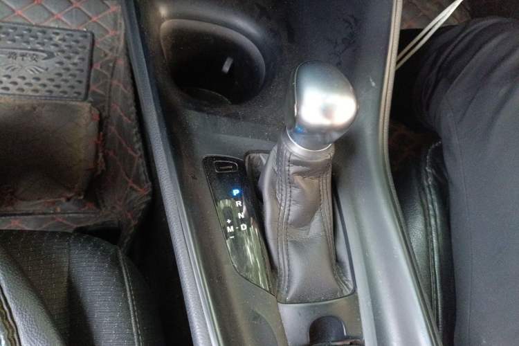 Used Toyota C-HR 2018 2.0L Leading with Sunroof China V Standard Gear Lever