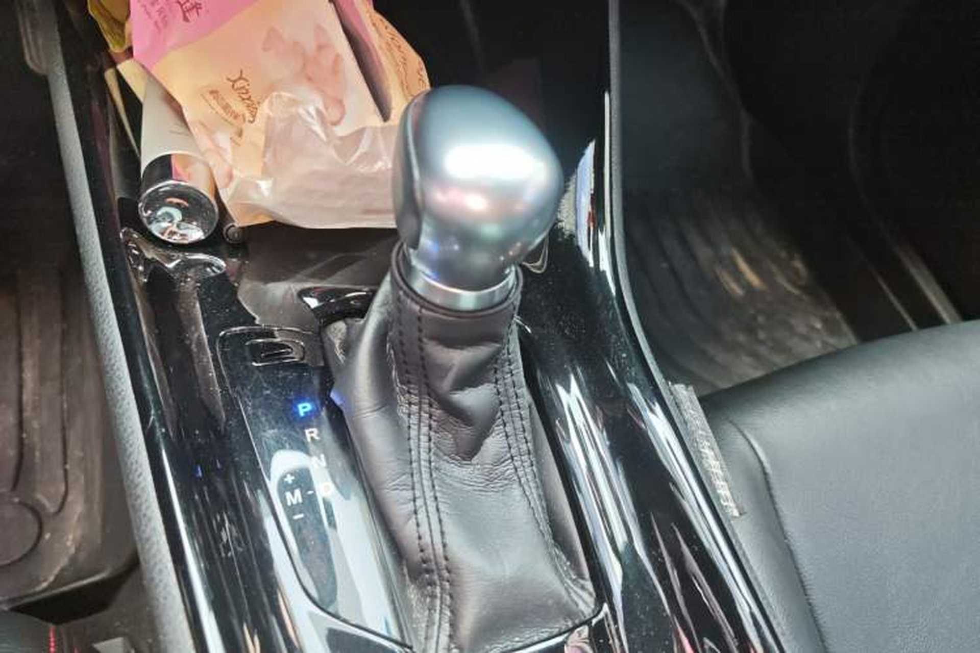 Used Toyota C-HR 2018 2.0L Leading Edition China VI Gear Lever