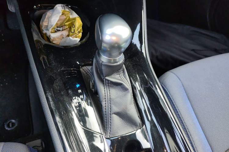 Used Toyota C-HR 2018 2.0L Leading with Sunroof China V Standard Gear Lever