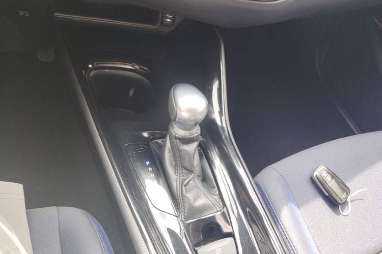Used Toyota C-HR 2018 2.0L Leading Edition China V-standard Gear Lever