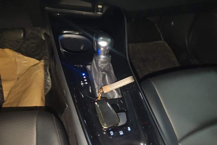 Used Toyota C-HR 2018 2.0L Leading Edition China V-standard Gear Lever