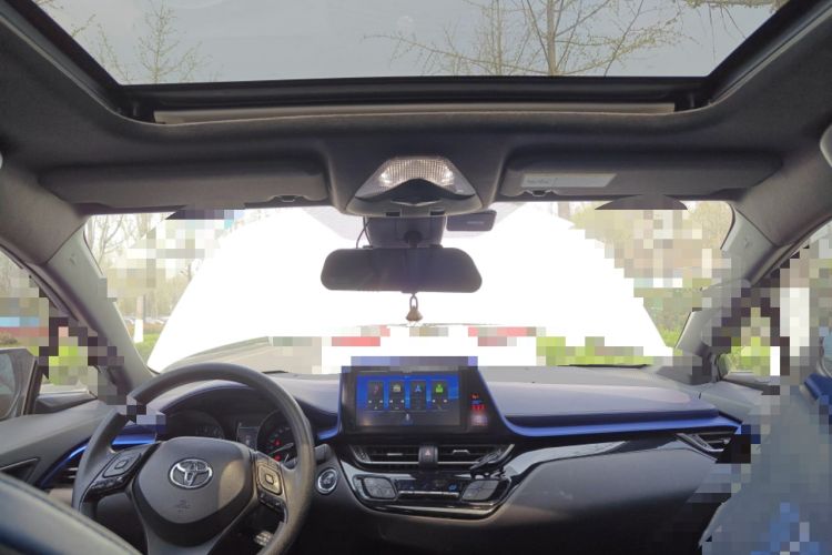 Used Toyota C-HR 2018 2.0L Leading with Sunroof China VI Standard Headliner