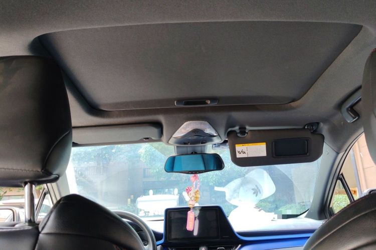 Used Toyota C-HR 2018 2.0L Leading with Sunroof China VI Standard Headliner
