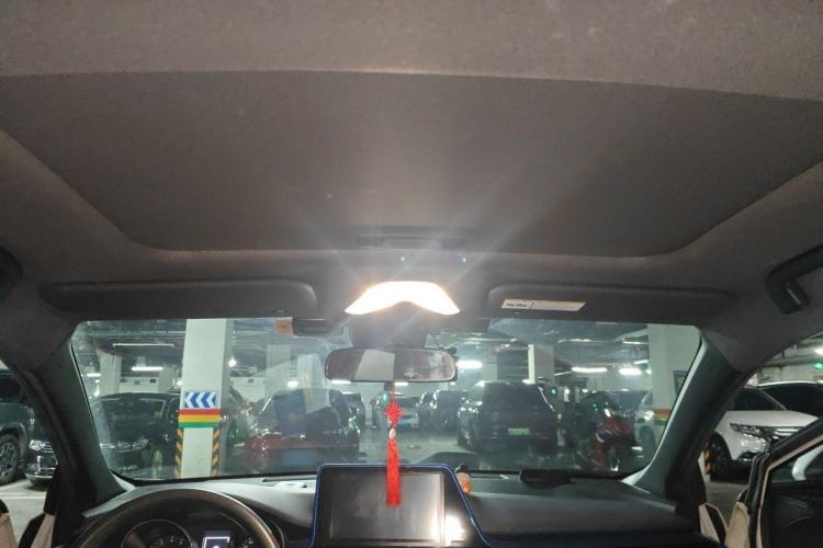 Used Toyota C-HR 2018 2.0L Leading with Sunroof China V Standard Headliner