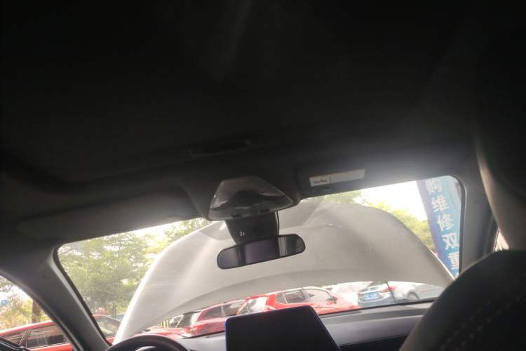 Used Toyota C-HR 2018 2.0L Leading with Sunroof China VI Standard Headliner