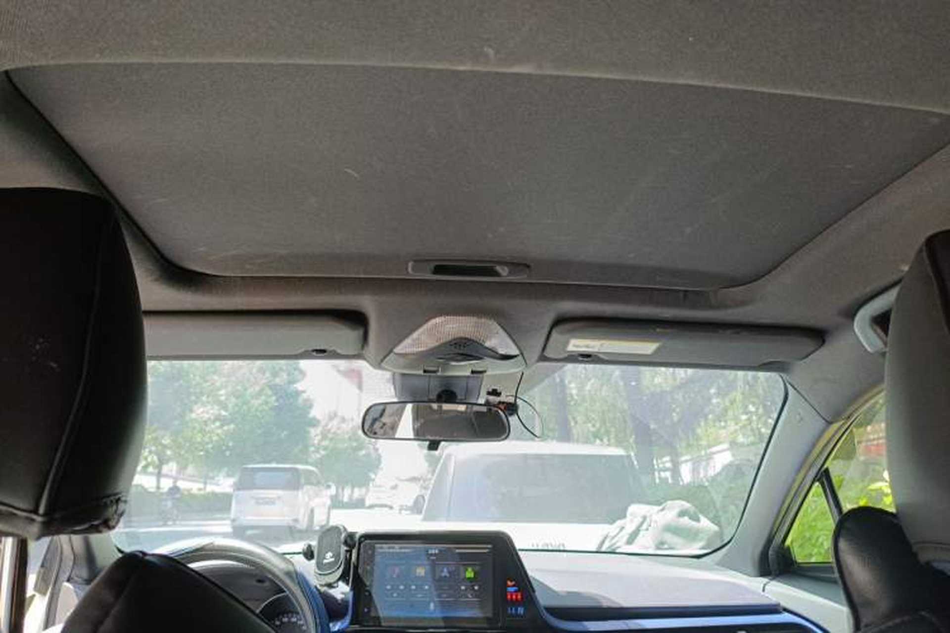 Used Toyota C-HR 2018 2.0L Leading with Sunroof China VI Standard Headliner